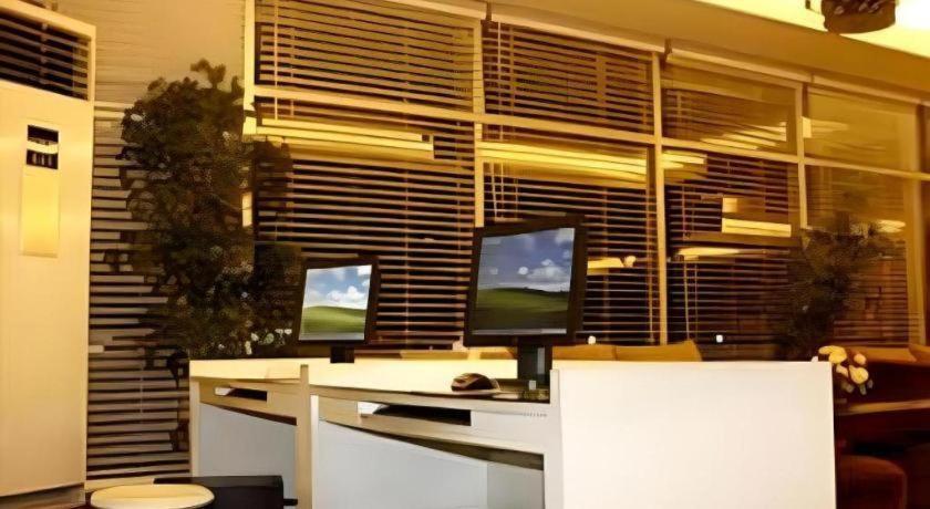Hotel Formosa Manado Bagian luar foto