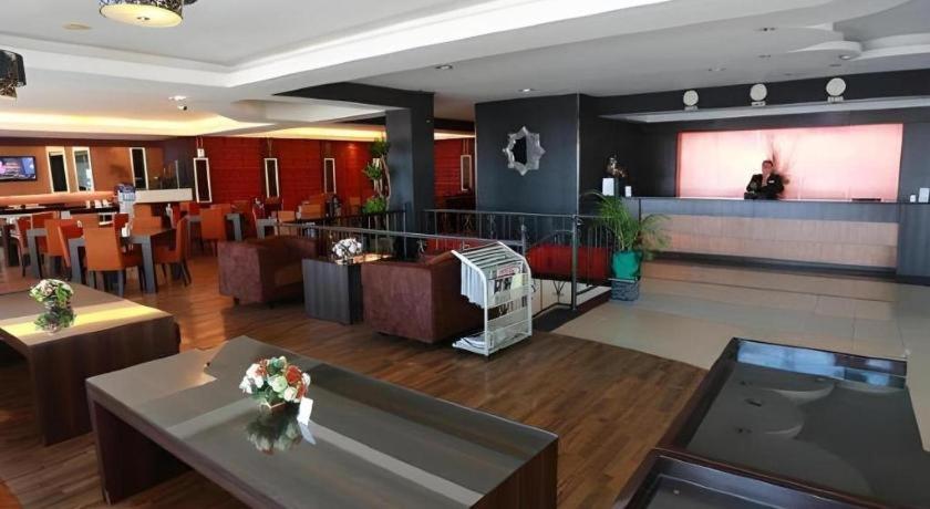 Hotel Formosa Manado Bagian luar foto